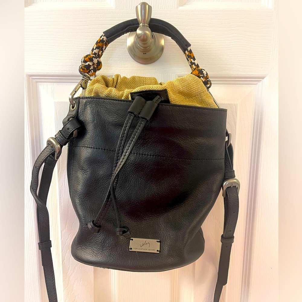 Vélez bucket purse